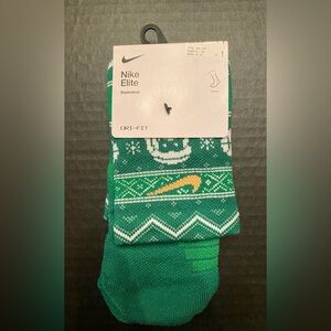 Nike Elite Dri-Fit‎ Christmas Crew Socks (Youth 5Y-7Y) (Woman’s 6-10) (Men 6-8)
